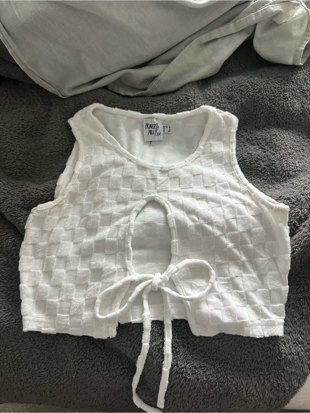Princess Polly White Crop Tank - Picture 2 of 4